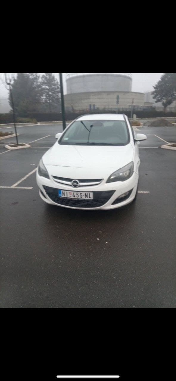 Opel Astra pre sređivanja